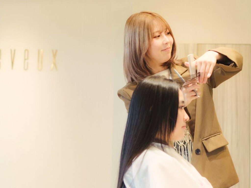 未経験から美容師へ。
学費サポートと通信課程で未経験からでも美容師になれる。